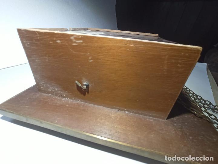 Relojes de pared: reloj de pared antiguo con sus pesas - Foto 5