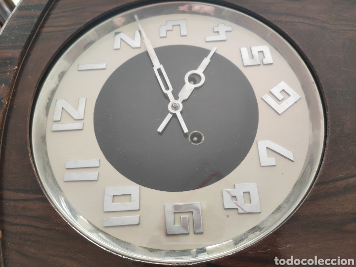 Relojes de pared: Antiguo reloj de pared funcional - Foto 2