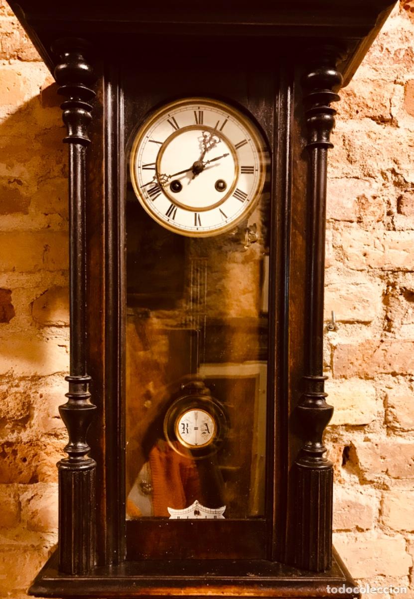 Relojes de pared: Reloj del siglo XIX, Madera . cm. Funciona con exactitud. - Foto 2