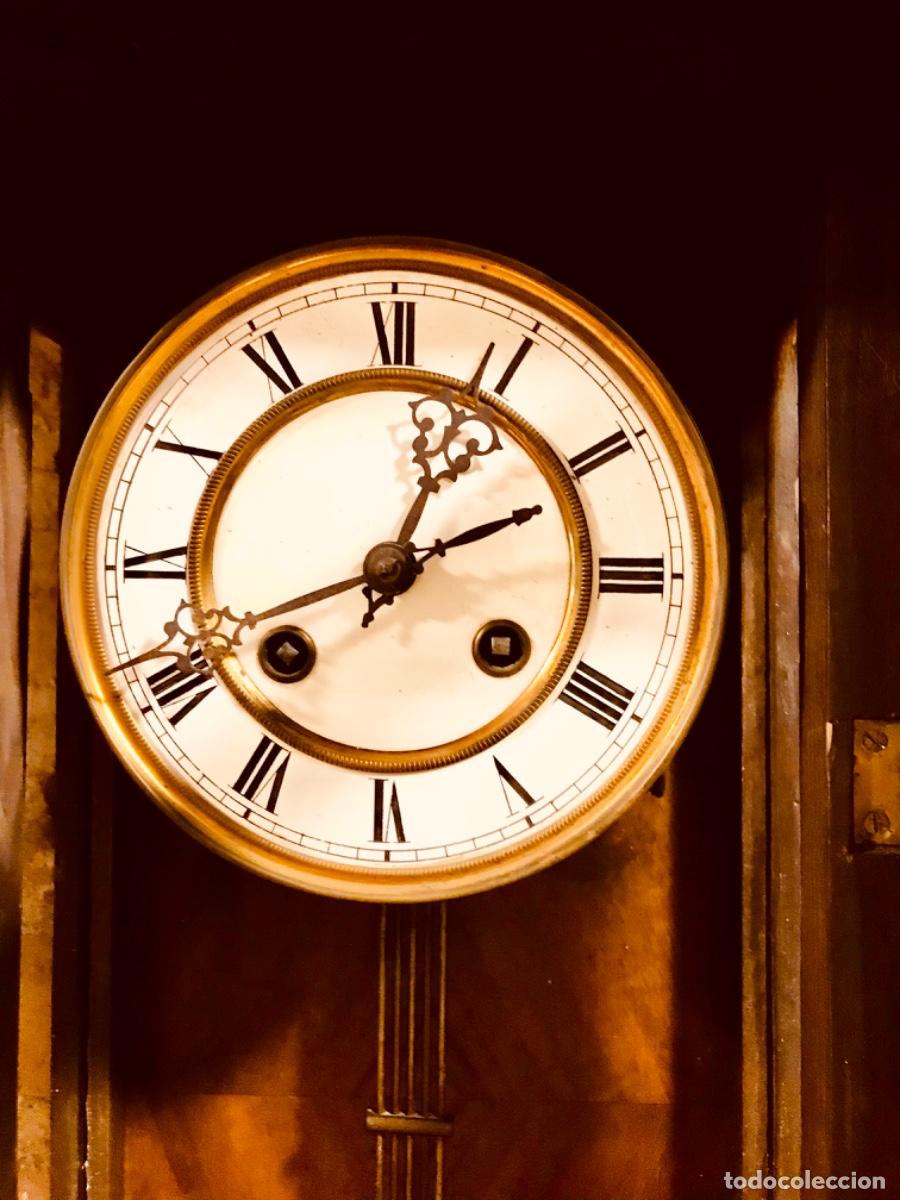 Relojes de pared: Reloj del siglo XIX, Madera . cm. Funciona con exactitud. - Foto 4