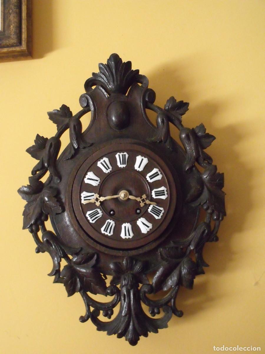 antiguo reloj de cucut suizo de madera tallada - Compra venta en  todocoleccion