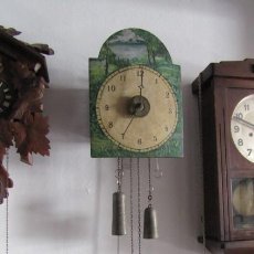 Relojes de pared: ANTIGUO RELOJ DE PARED MECÁNICO DE PÉNDULO ALEMÁN MODELO LACKSCHILD O RATERA AÑO 1850 Y FUNCIONA