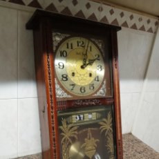 Relojes de pared: ANTIGUO RELOJ DE PARED CON SONERÍA Y CALENDARIO