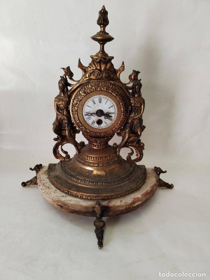 Relojes de pared: reloj sobremesa de cuerda en bronce y marmol - Foto 4