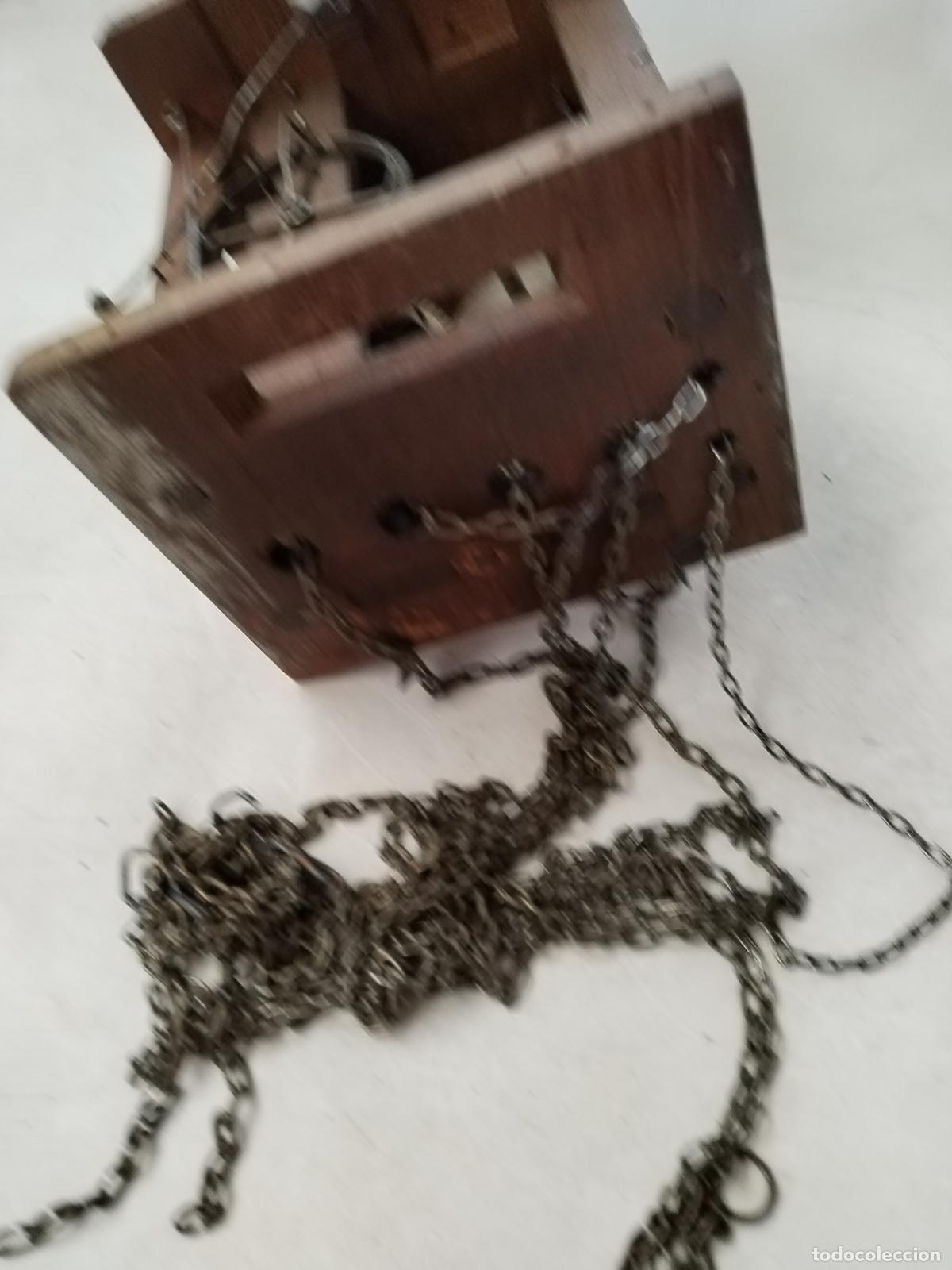 Relojes de pared: antiguo reloj de cadenas para restaurar - Foto 5