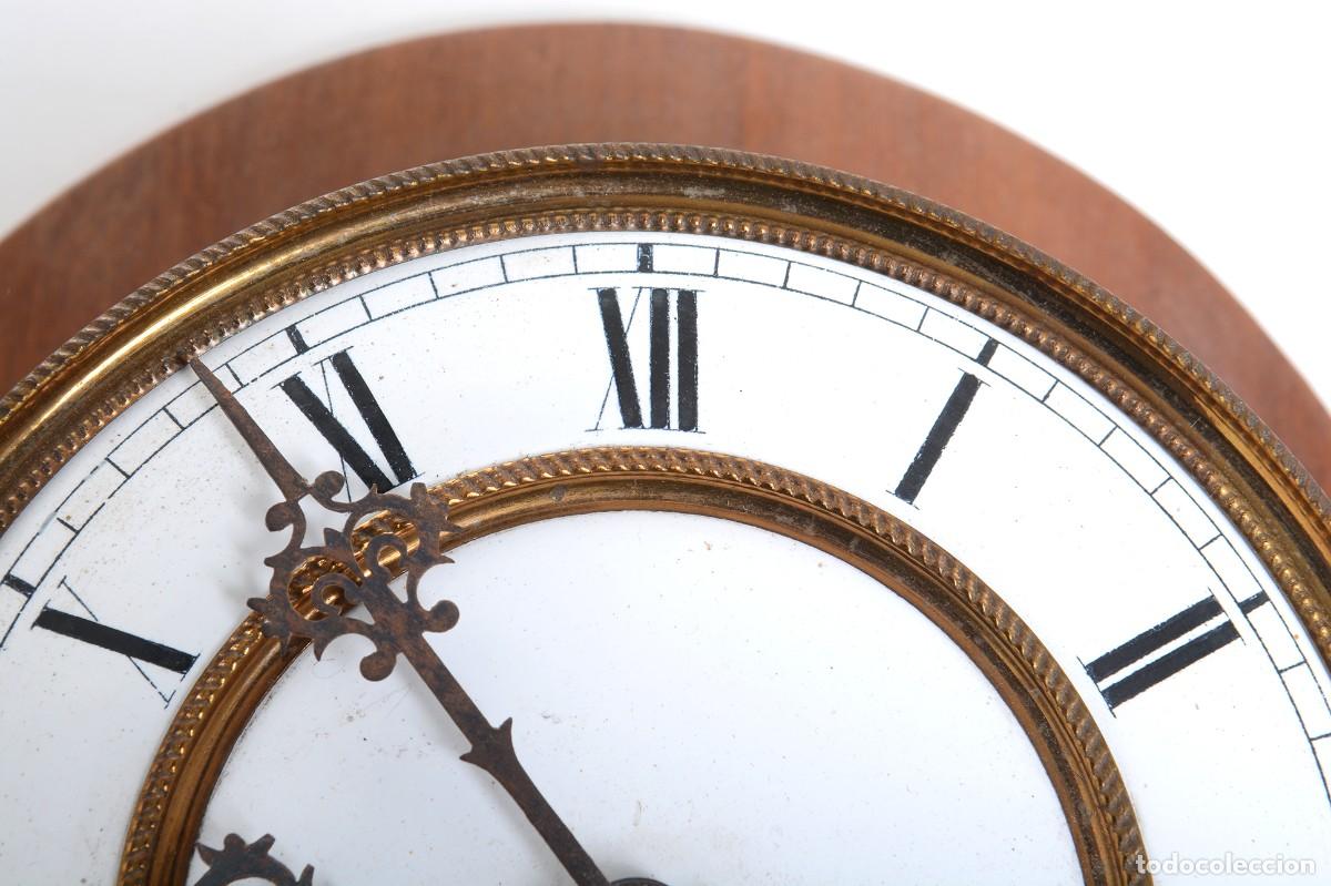 Relojes de pared: Curioso antiguo reloj de pared - Foto 9