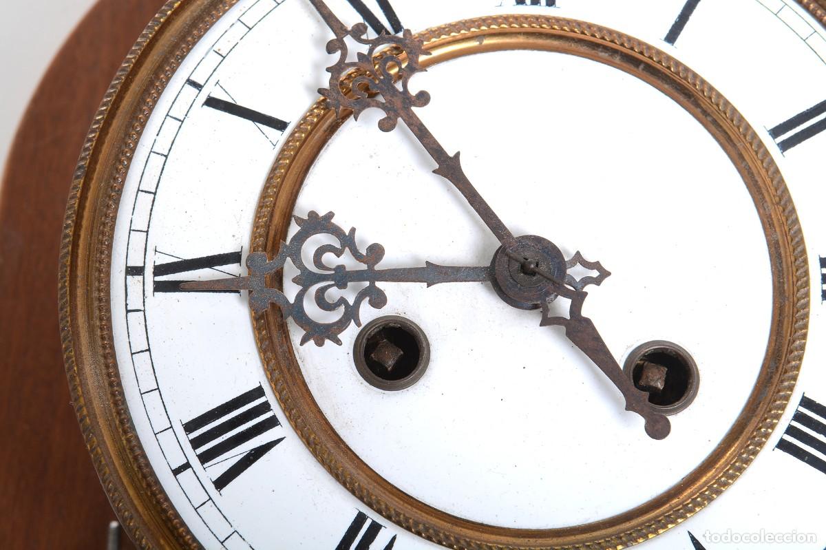 Relojes de pared: Curioso antiguo reloj de pared - Foto 10