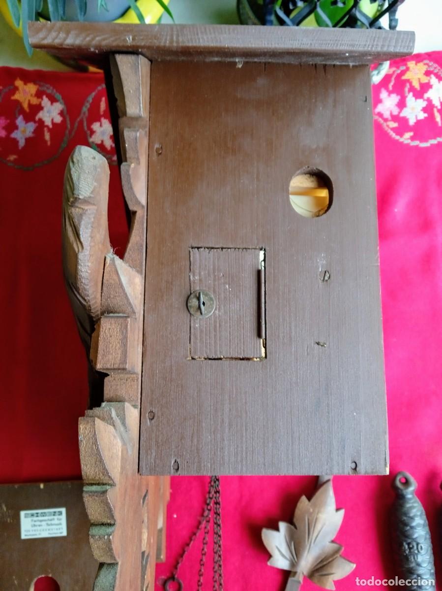 Relojes de pared: Reloj Cuco antiguo alem&aacute;n de cuerda funcionando - Foto 5