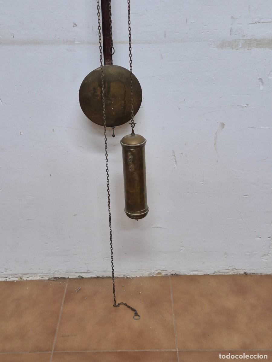 Relojes de pared: Reloj de Pared - Talla de Madera - Completo - Funciona - Foto 4