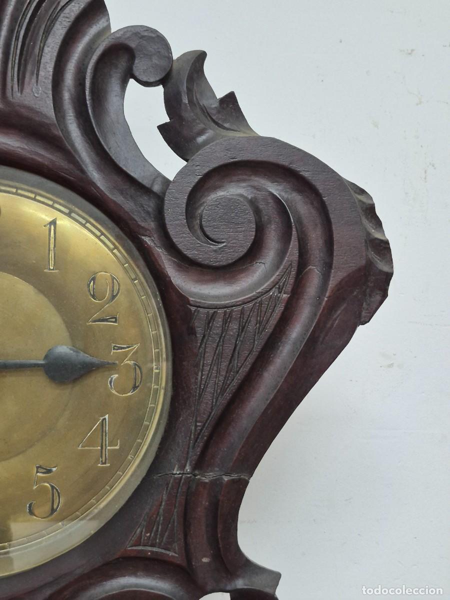 Relojes de pared: Reloj de Pared - Talla de Madera - Completo - Funciona - Foto 13