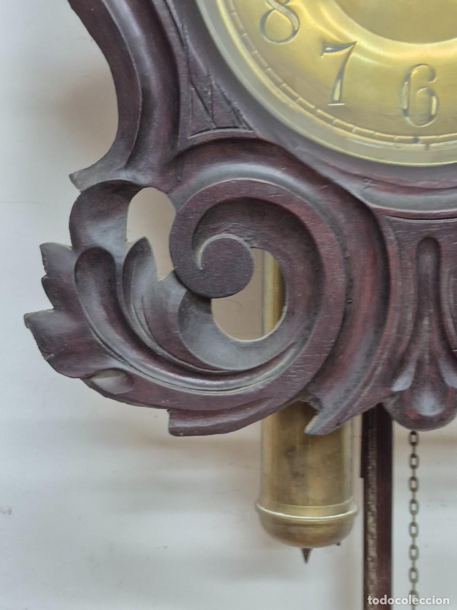 Relojes de pared: Reloj de Pared - Talla de Madera - Completo - Funciona - Foto 14