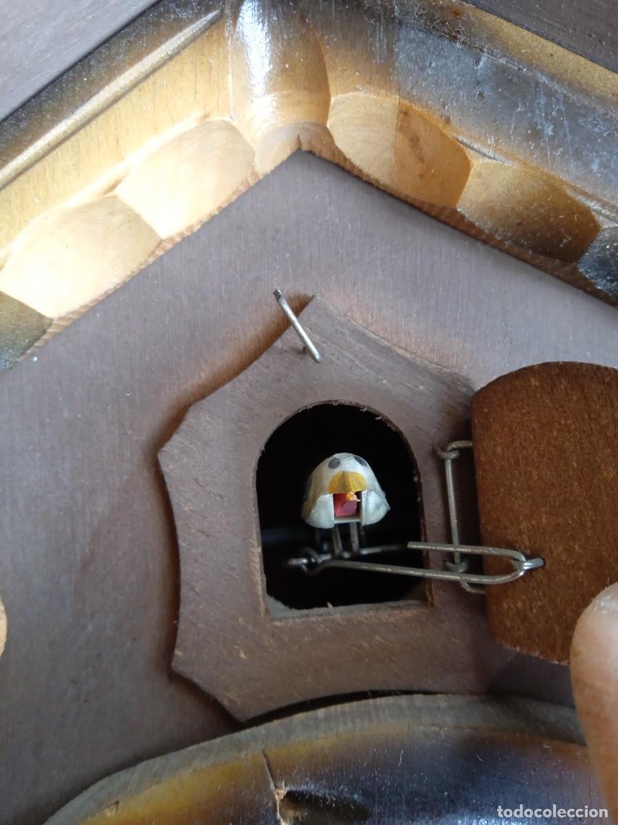 Relojes de pared: Reloj Cuco antiguo alem&aacute;n de cuerda funcionando - Foto 8