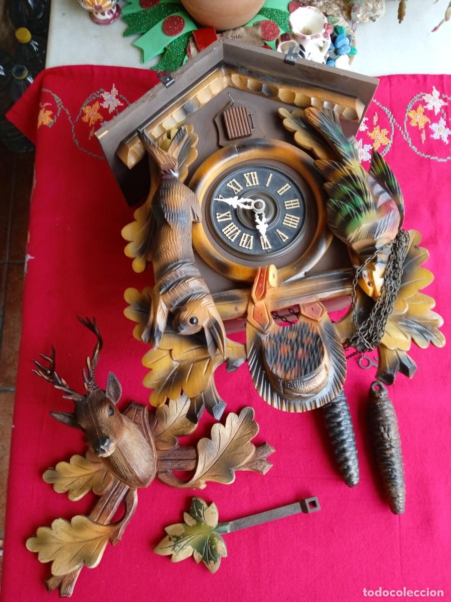 Relojes de pared: Reloj Cuco antiguo alem&aacute;n de cuerda funcionando - Foto 1
