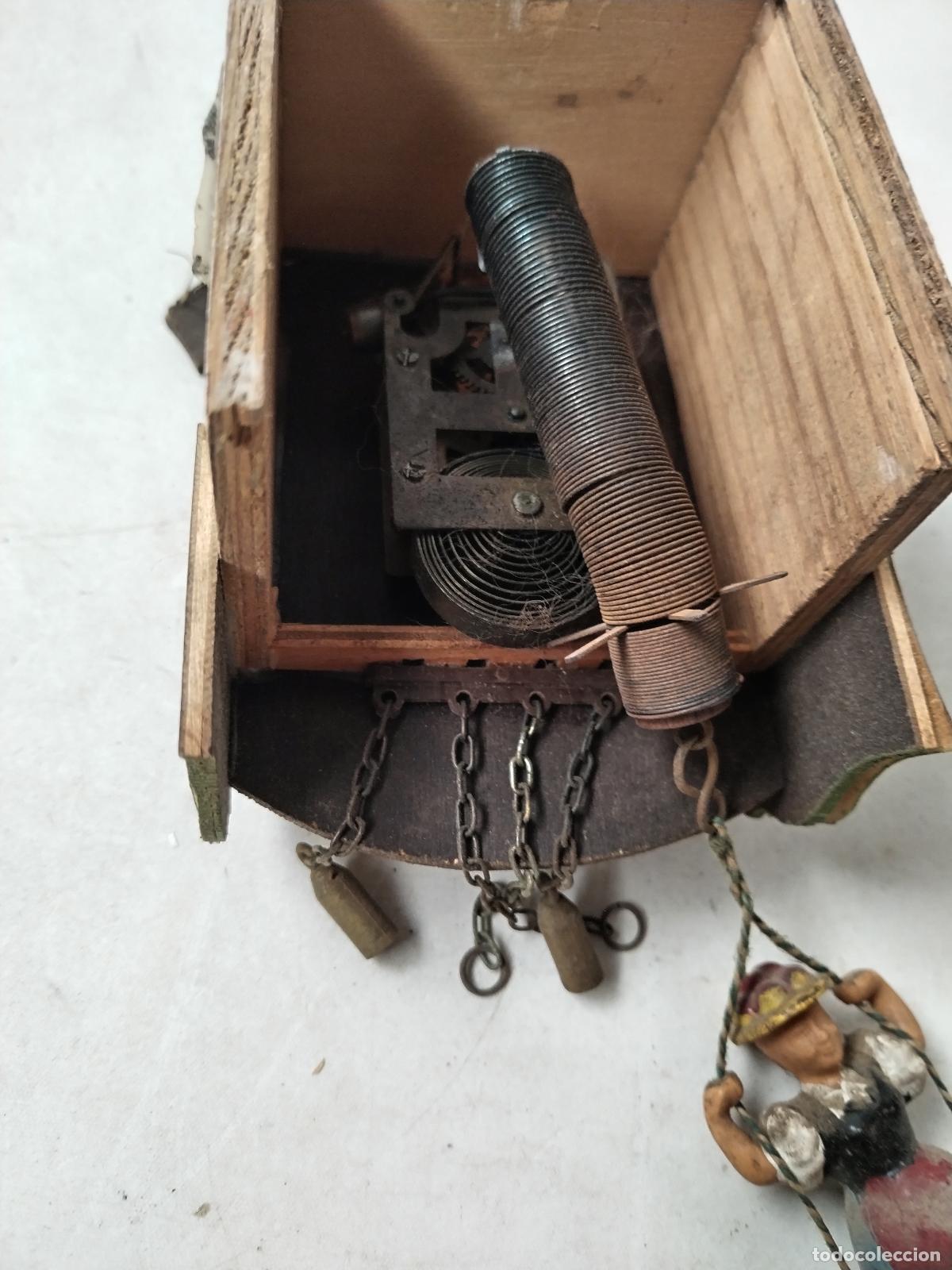 Relojes de pared: antiguo reloj cuc&uacute; de cuerda - Foto 4
