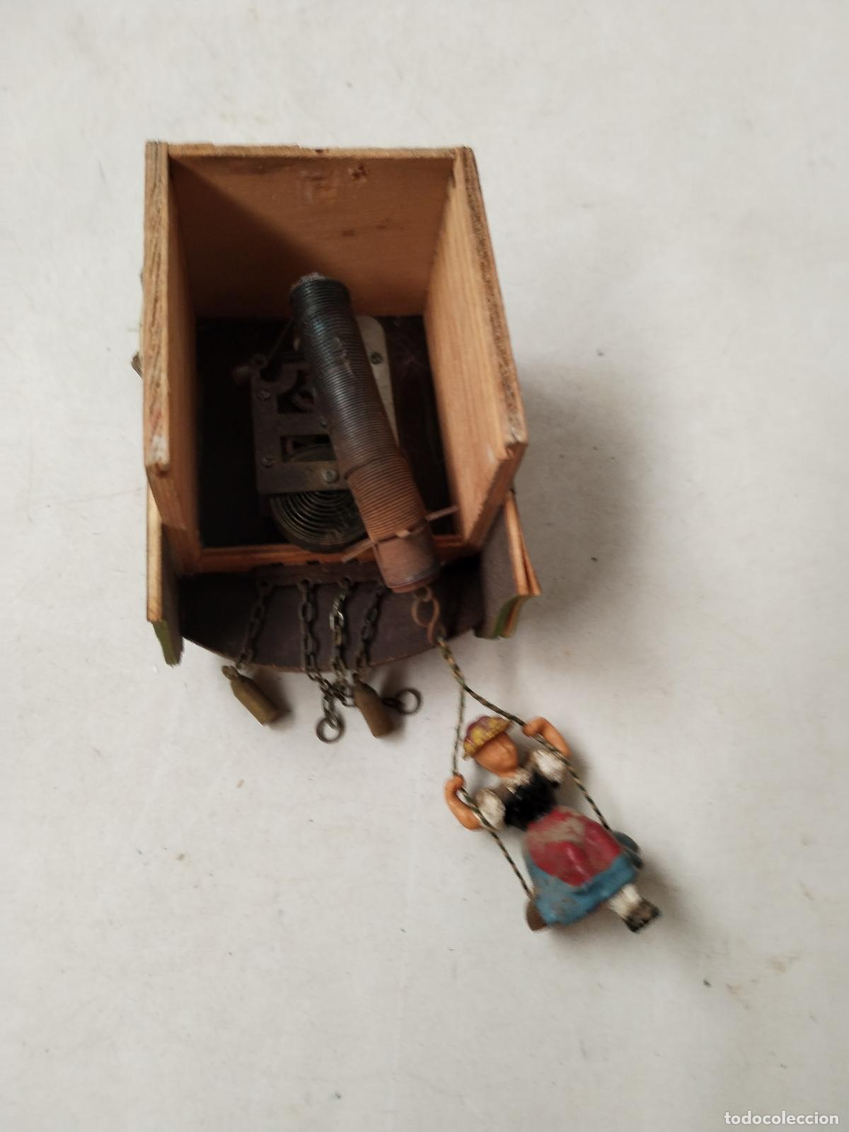 Relojes de pared: antiguo reloj cuc&uacute; de cuerda - Foto 5