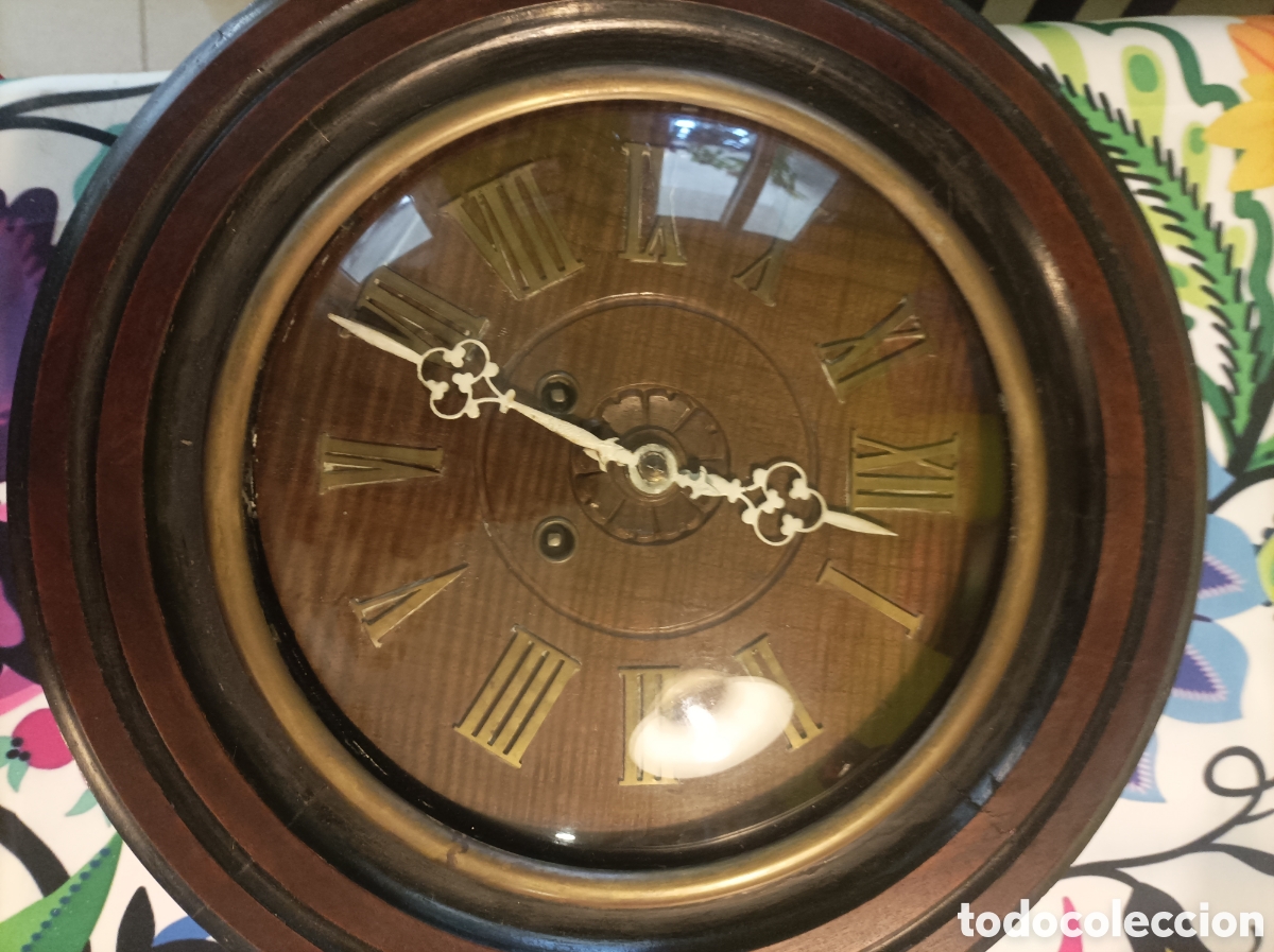 Relojes de pared: Reloj de pared antiguo en funcionamiento - Foto 1