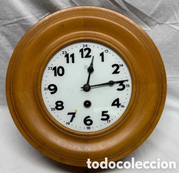 Wall clocks: Reloj de pared caja de madera