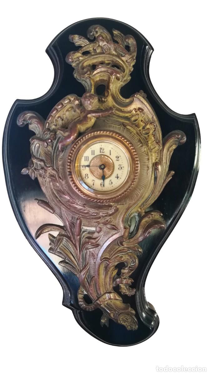 Relojes de pared: RELOJ FRANCES DE PARED TIPO CARTEL NAPOLEON III, CALAMINA DORADA SIGLO XIX