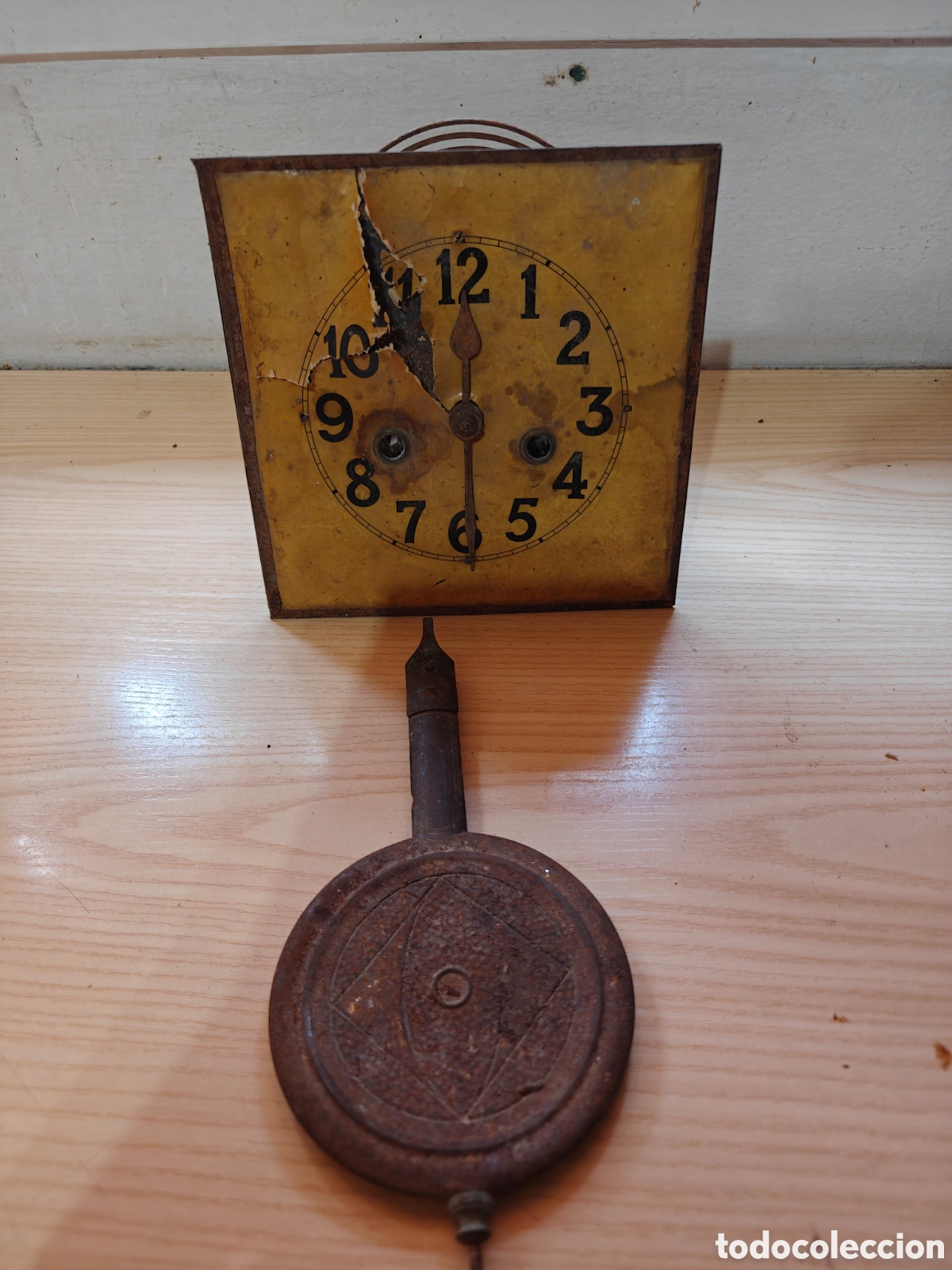 Relojes de pared: Mecanismo antiguo de reloj de cuerda y soner&iacute;a + P&Eacute;NDULO ORIGINAL - Despiece / Steampunk