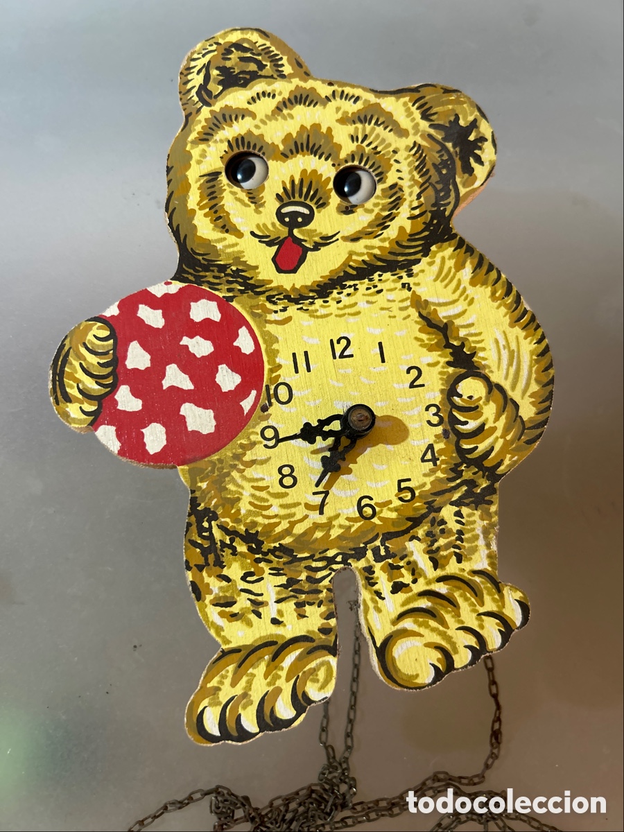 Relojes de pared: Antiguo reloj de pared infantil mec&aacute;nico de pendulo