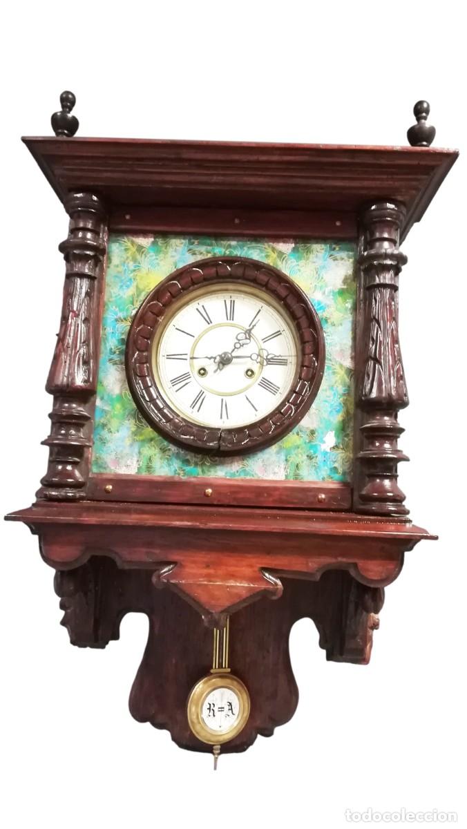 Relojes de pared: RELOJ DE PARED RUSTICO DE MADERA SIGLO XIX - Foto 1