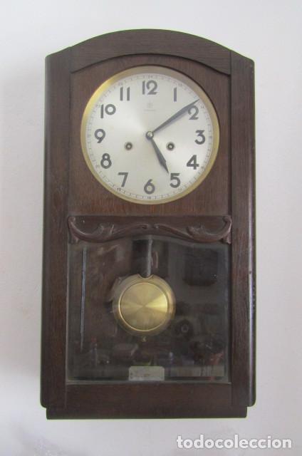 Relojes de pared: Antiguo reloj mec&aacute;nico a llave de pared alem&aacute;n Junghans con p&eacute;ndulo y campanadas a&ntilde;o 1935 y funciona