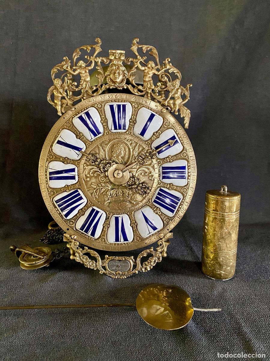 Rel&oacute;gios de parede: Reloj de linterna franc&eacute;s del siglo XVIII. Relojero Delaplace. A Cany