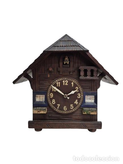 Relojes de pared: Reloj de Cuco Antiguo, Selva Negra, Alemania - Mecanismo a Cuerda, Parte Trasera - Reloj de Pared