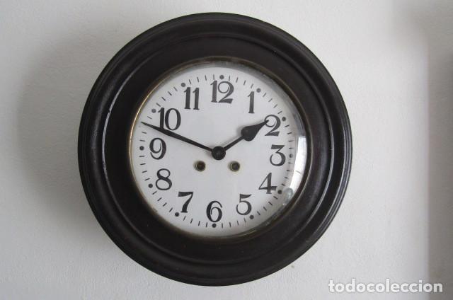 Relojes de pared: Antiguo reloj cuerda a llave de pared alem&aacute;n con p&eacute;ndulo y campanadas Kienzle a&ntilde;o 1910 y funciona