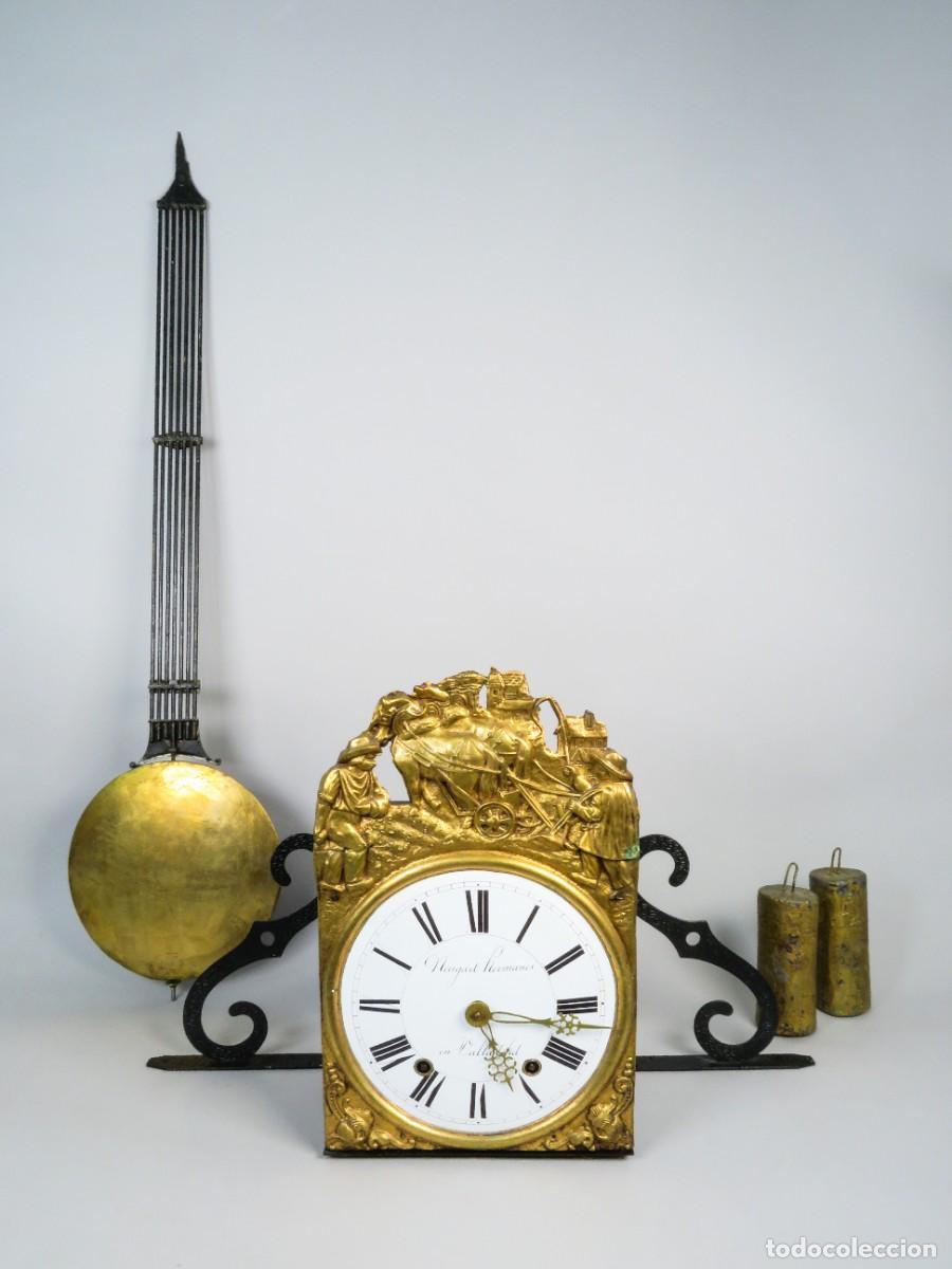 Relojes de pared: Reloj Neugart hermanos car&aacute;tula lat&oacute;n con pesas y p&eacute;ndulo en estado de marcha Valladolid siglo XIX