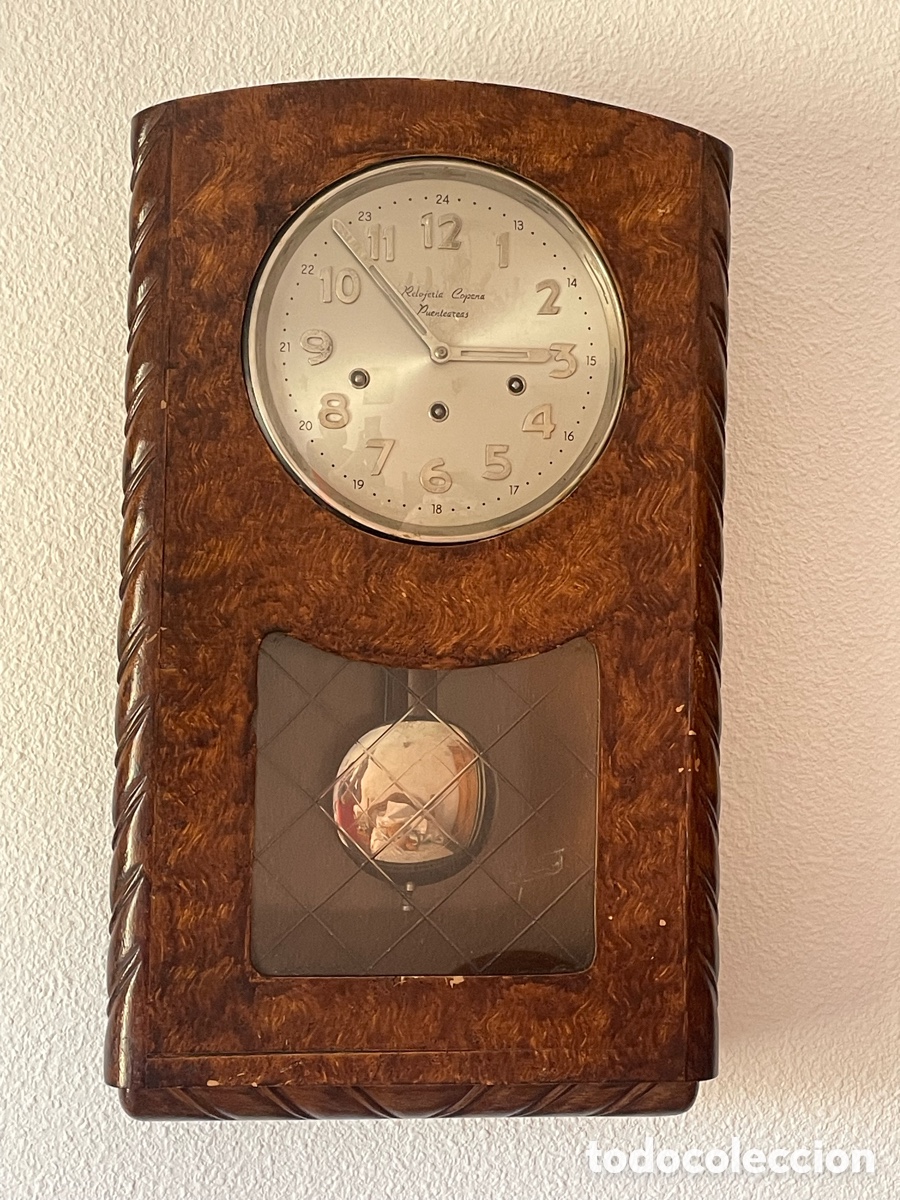 Relojes de pared: Reloj de pared antiguo art dec&oacute; con carrill&oacute;n, funciona, 65x48x14cm