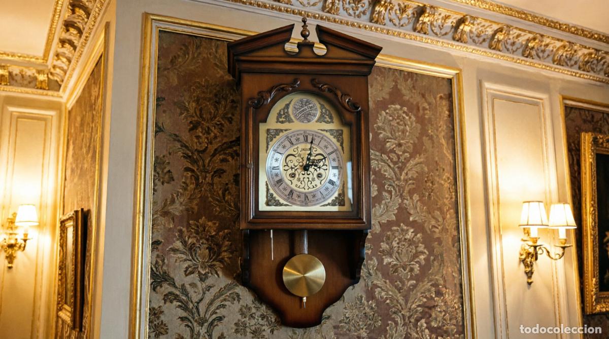 Relojes de pared: ANTIGUO RELOJ DE PARED J. PASTOR 1940 CAJA NOGAL CON SONERIA