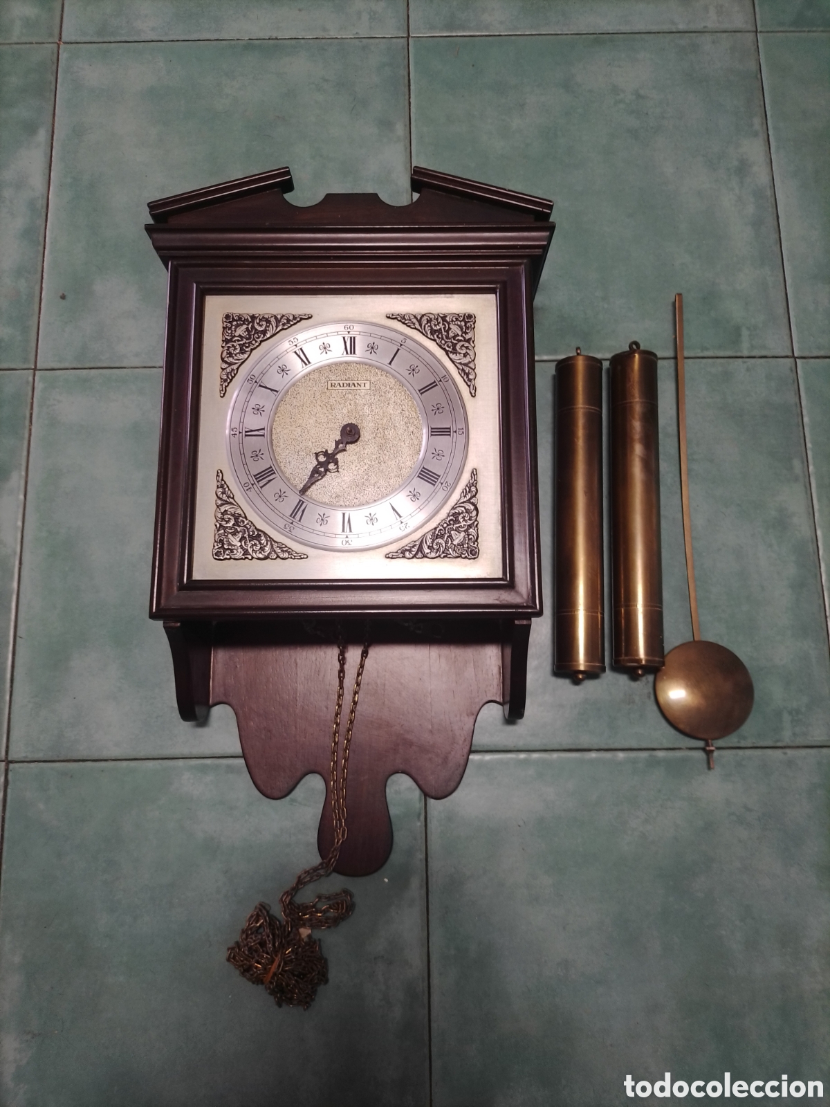 Wanduhren: Reloj de pared Radiant para restaurar.