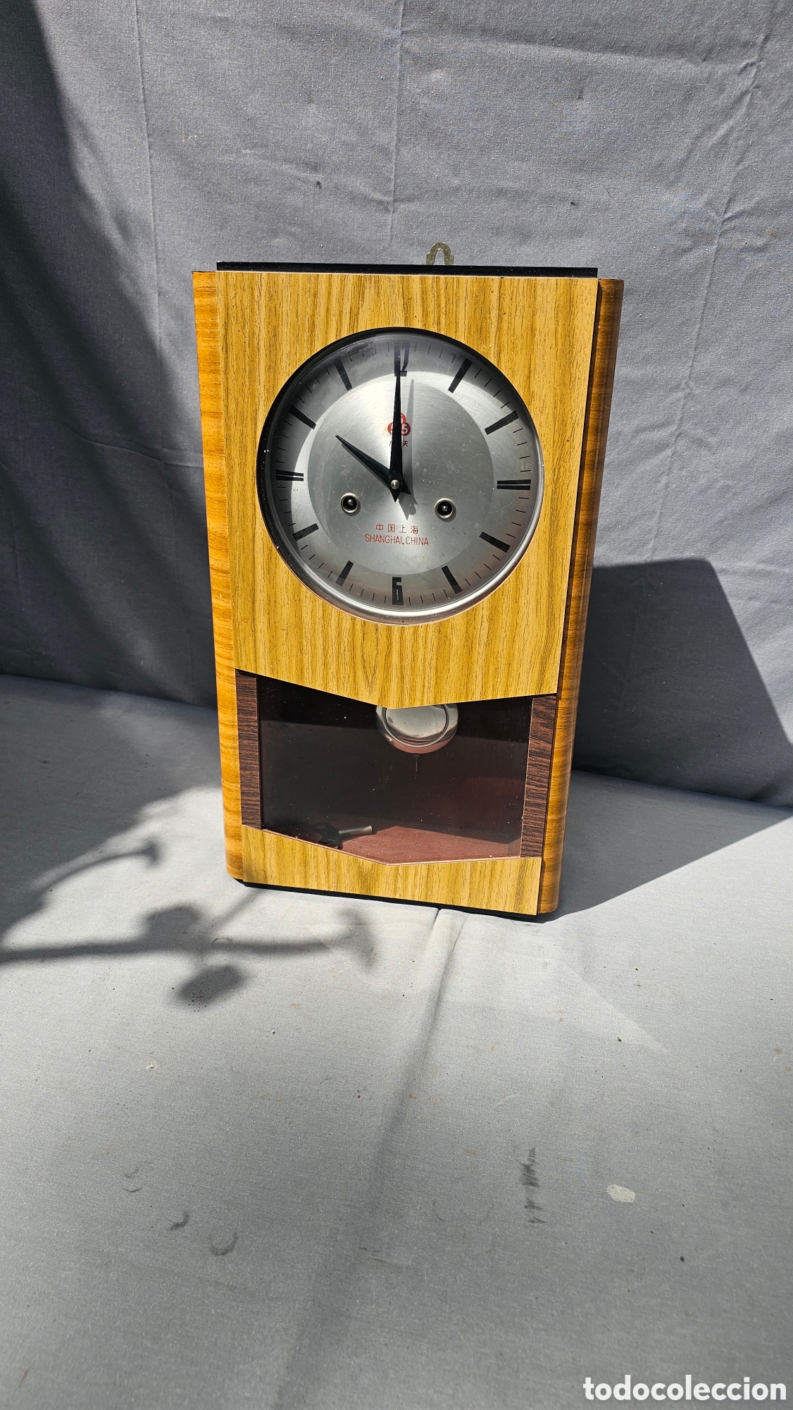 Relojes de pared: Antiguo reloj de cuerda de pared