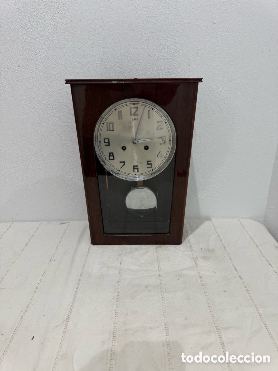 Relojes de pared: Reloj de pared SARS Made in Germany &ndash; mec&aacute;nico con p&eacute;ndulo, soner&iacute;a y llave original