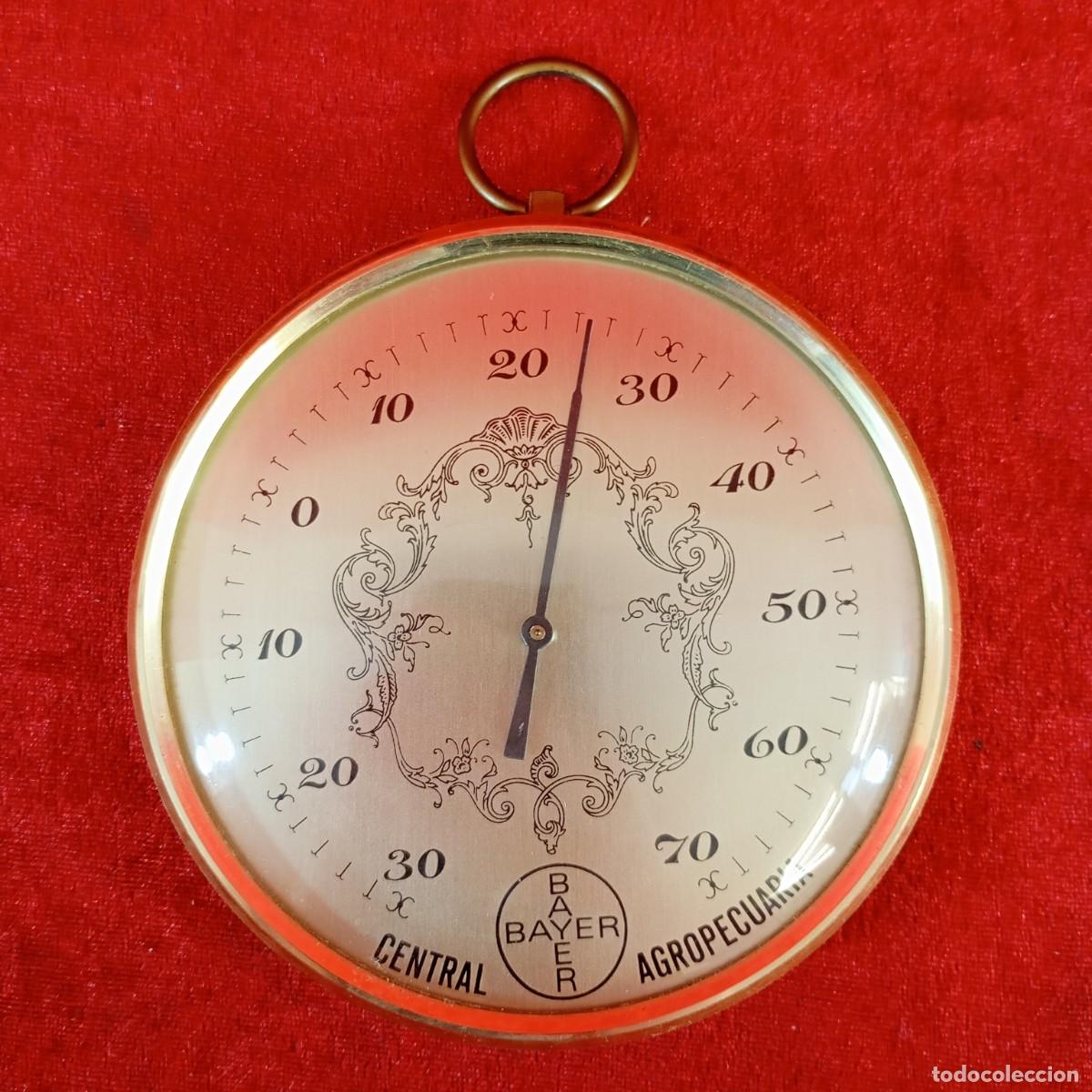 Relojes de pared: TERM&Oacute;METRO ANAL&Oacute;GICO VINTAGE DE PARED - CON CARCASA MET&Aacute;LICA DORADA - BAYER - 13 CM DE DIAMETRO