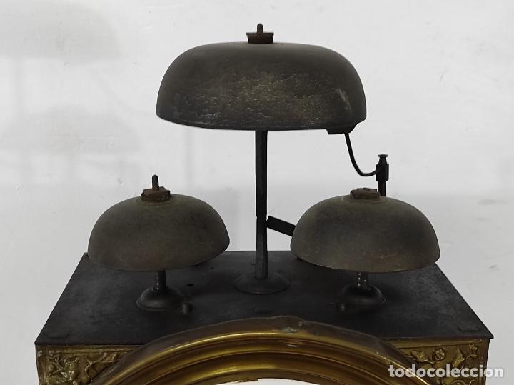 Relojes de pie: Antiguo Reloj Morez - Sonería de Cuatro Campanas - Completo - Funciona - S. XIX - Foto 8 - 265536169