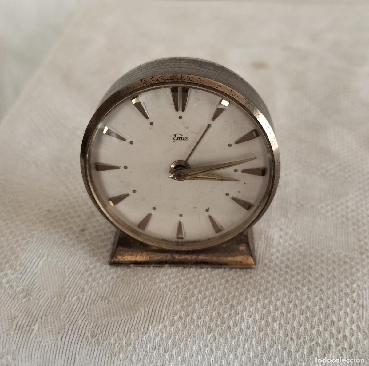 Relojes de pie: RELOJ CARGA MANUAL DE SOBREMESA 'EMES'