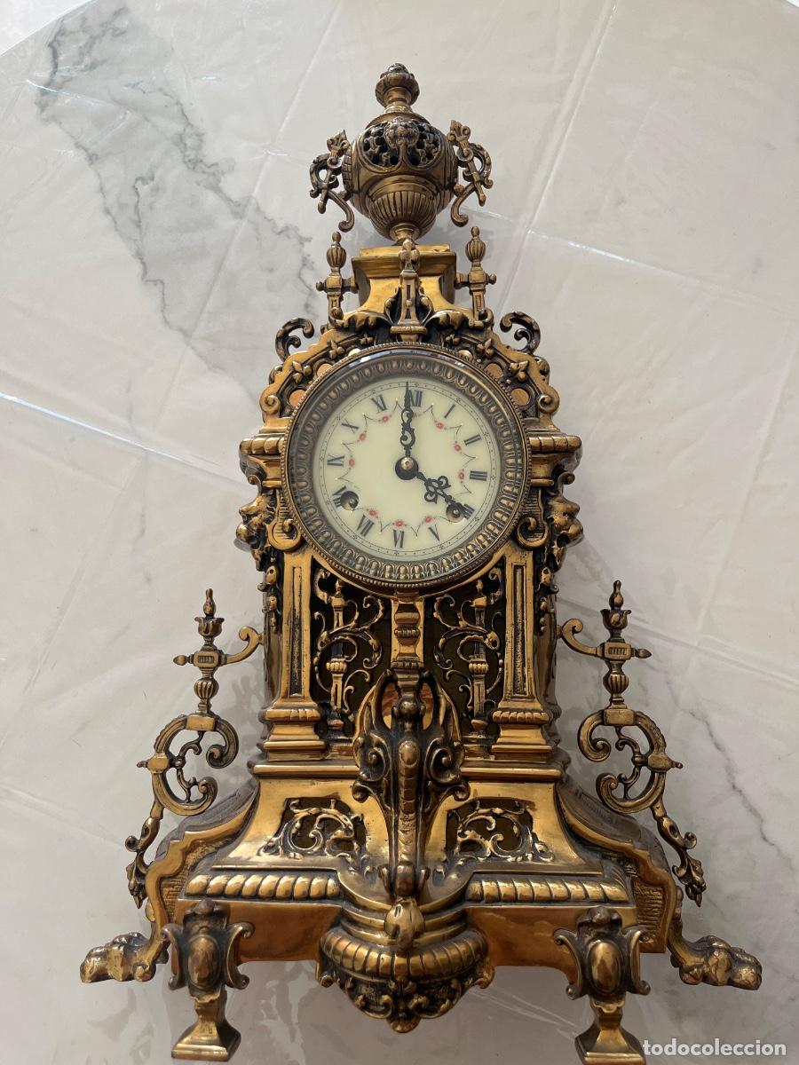 Rel&oacute;gios de p&eacute;: Antiguo reloj de cuerda alem&aacute;n. Siglo XX.