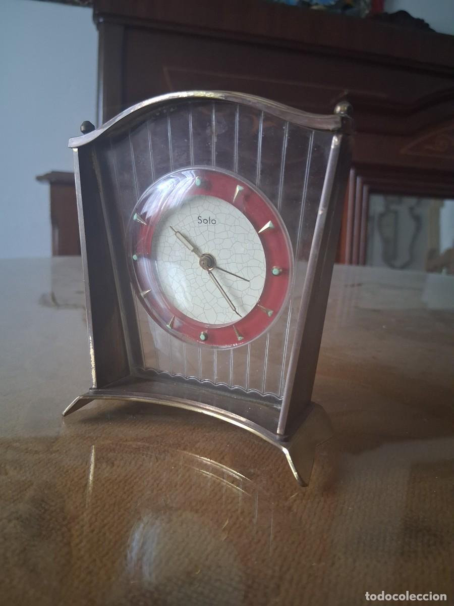 Rel&oacute;gios de p&eacute;: Rejoj retro vintage SOLO varillas verticales que imitan las cuerdas de un instrumento musical