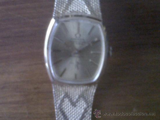 Omega no auténtico. en reverso año 1976. - Vendu en vente directe - 33707931