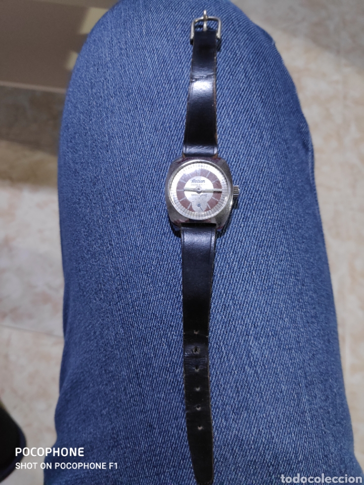 Relojes de pulsera: Raro reloj Action de cuerda funciona - Foto 3