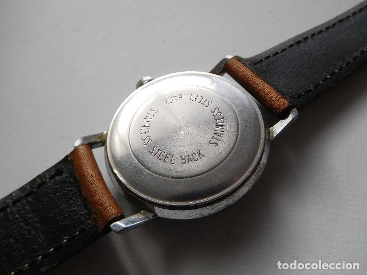 Relojes de pulsera: Reloj de carga manual de la marca Timex - Foto 4