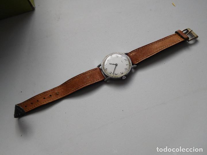Relojes de pulsera: Reloj de carga manual de la marca Timex - Foto 5