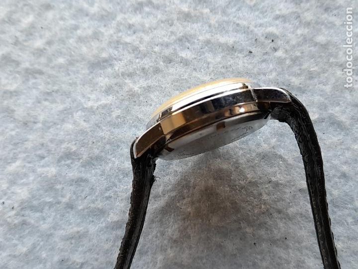 Relojes de pulsera: Reloj marca Capri. Cl&aacute;sico de dama. - Foto 4