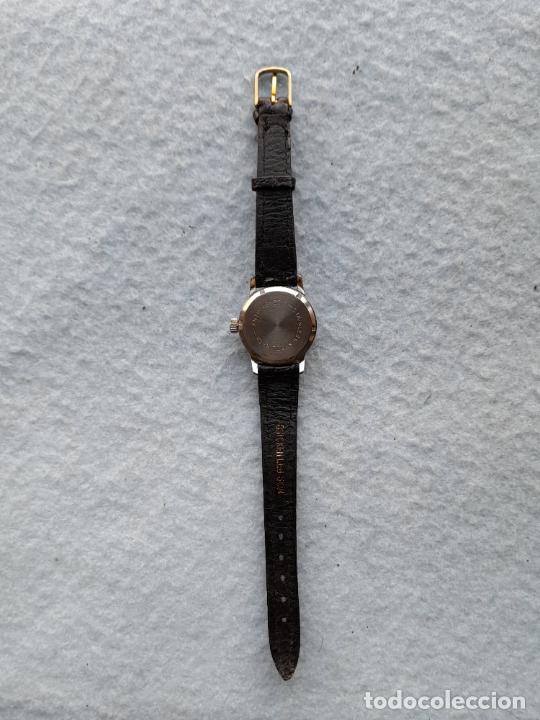 Relojes de pulsera: Reloj marca Capri. Cl&aacute;sico de dama. - Foto 6