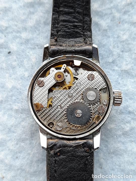 Relojes de pulsera: Reloj marca Capri. Cl&aacute;sico de dama. - Foto 9