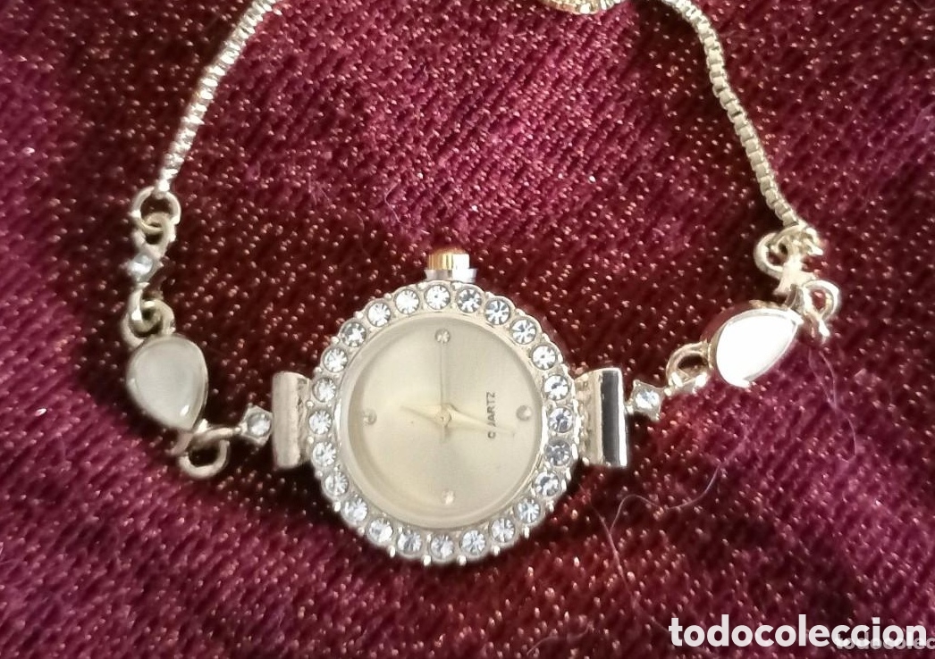 Relojes de pulsera: Original pulsera reloj dorada con incrustaciones brillantes. Ajustable (Pila inclu&iacute;da) Muy bonita