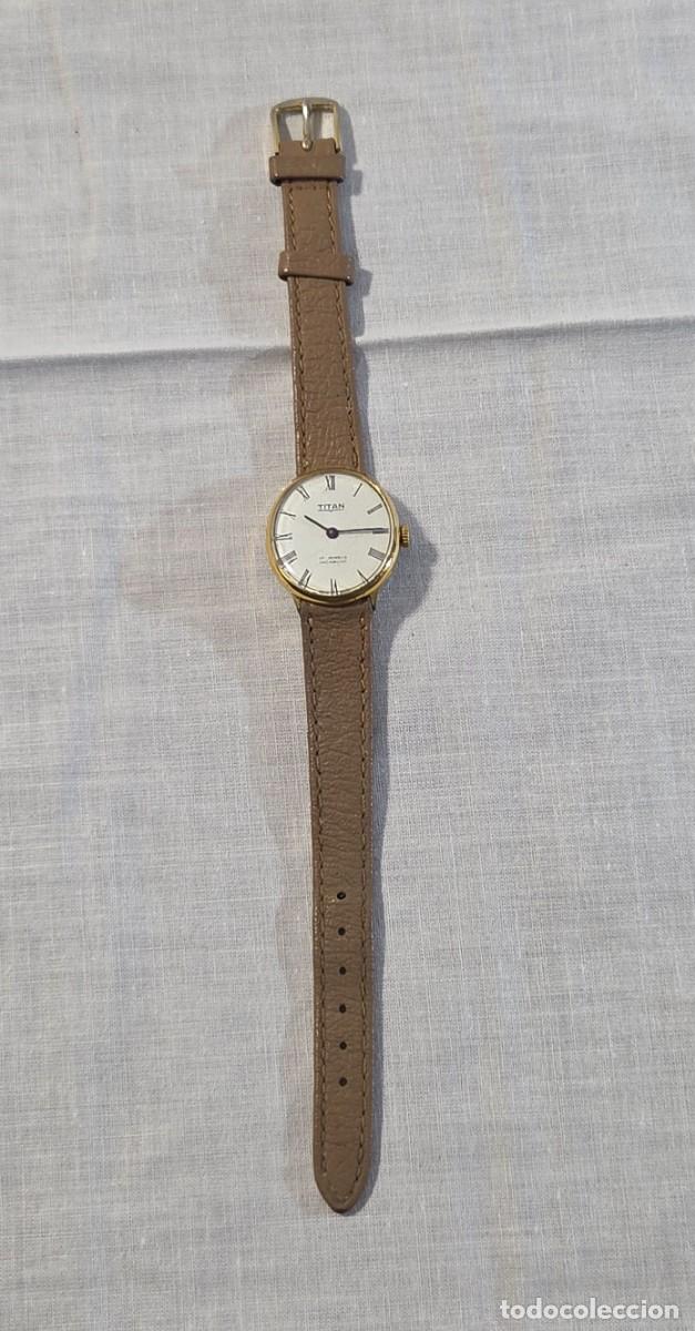 Relojes de pulsera: Reloj Titan a cuerda funcionando - Foto 1