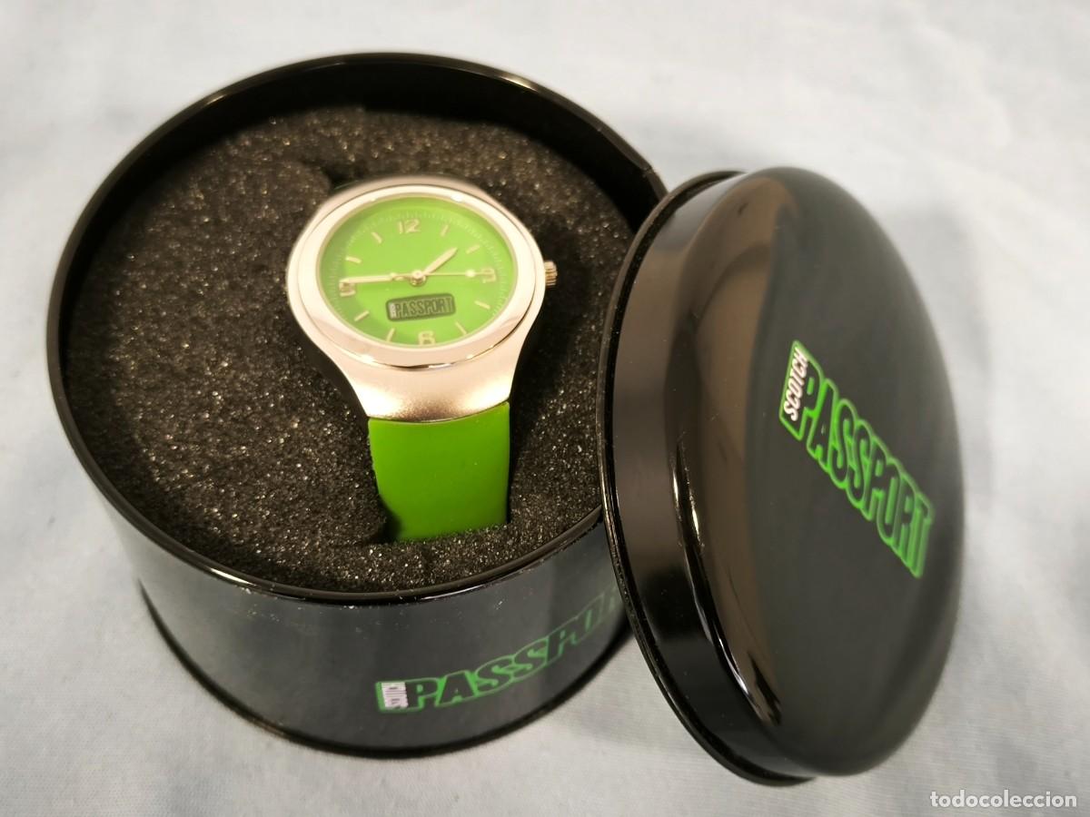 Relojes de pulsera: Reloj De Pulsera Scotch Passport Verde &ndash; Con Caja Original Y Dise&ntilde;o Moderno